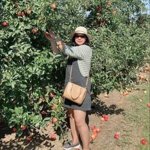 Meet your Posher, Eva